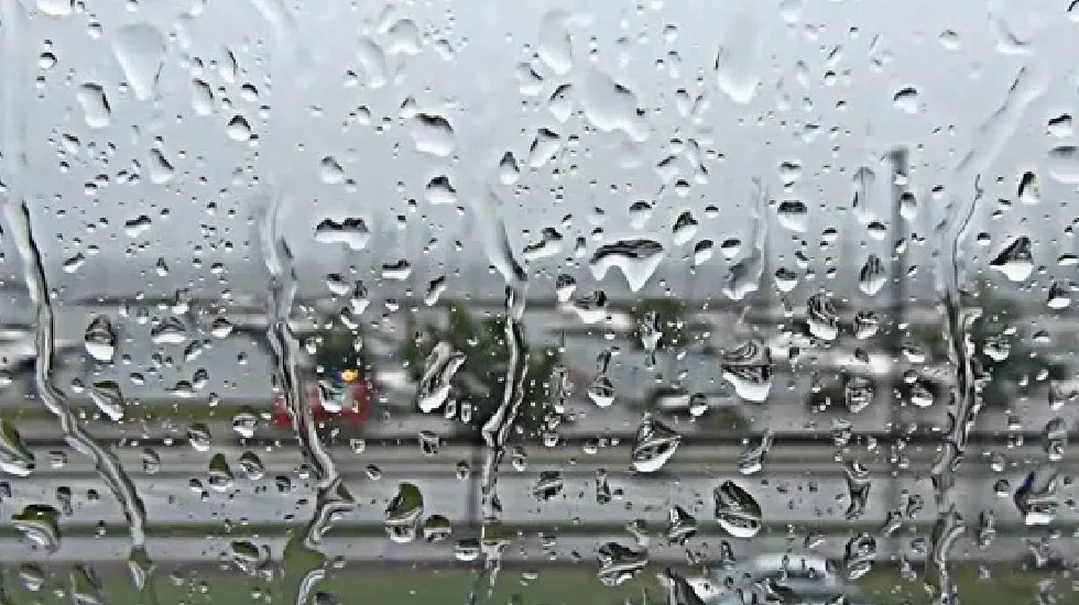 雷速以智能赛程提醒，不错过任何精彩瞬间为核心，带来高效便捷的体验。 - 雷速